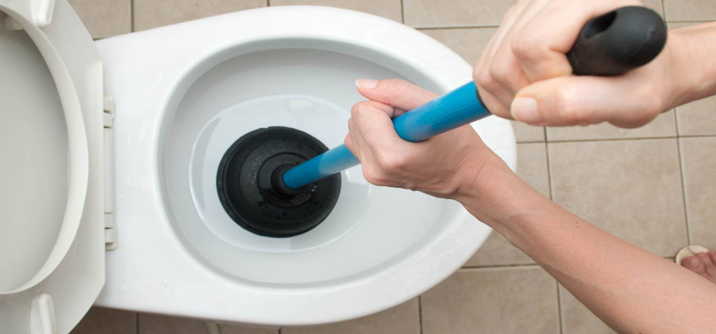 You are currently viewing Top Plumbing Tips for Preventing Toilet Clogs